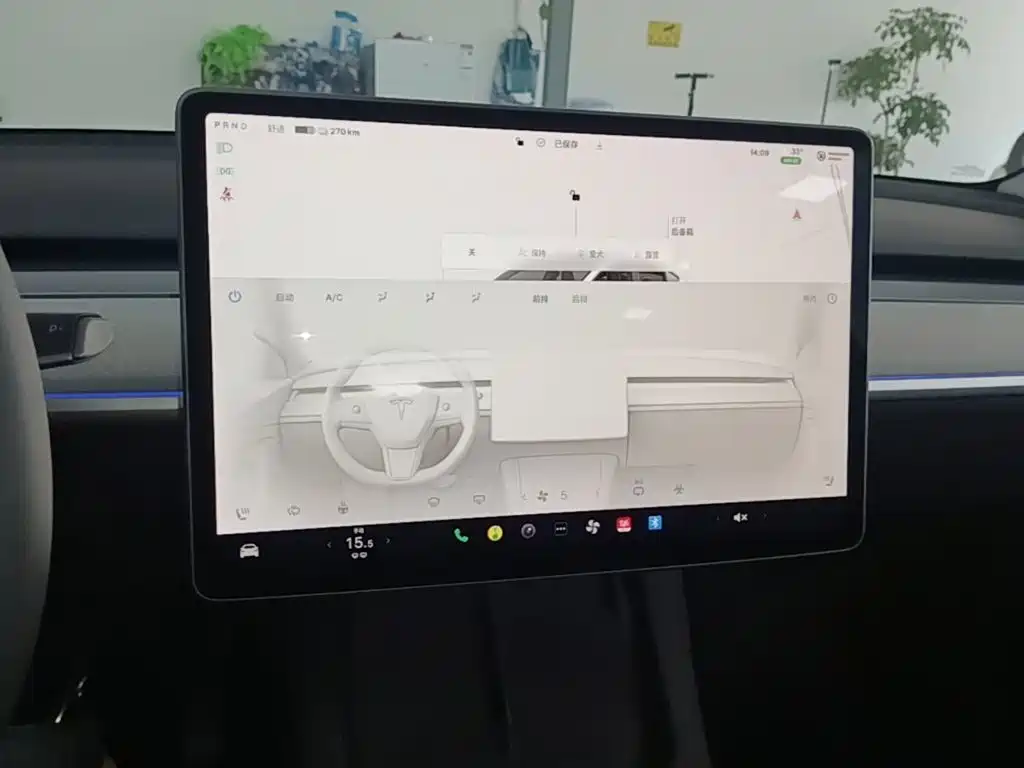 Tesla Model Y — миниатюра 13