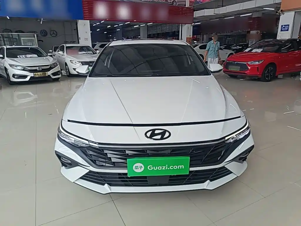 Hyundai Elantra — миниатюра 3