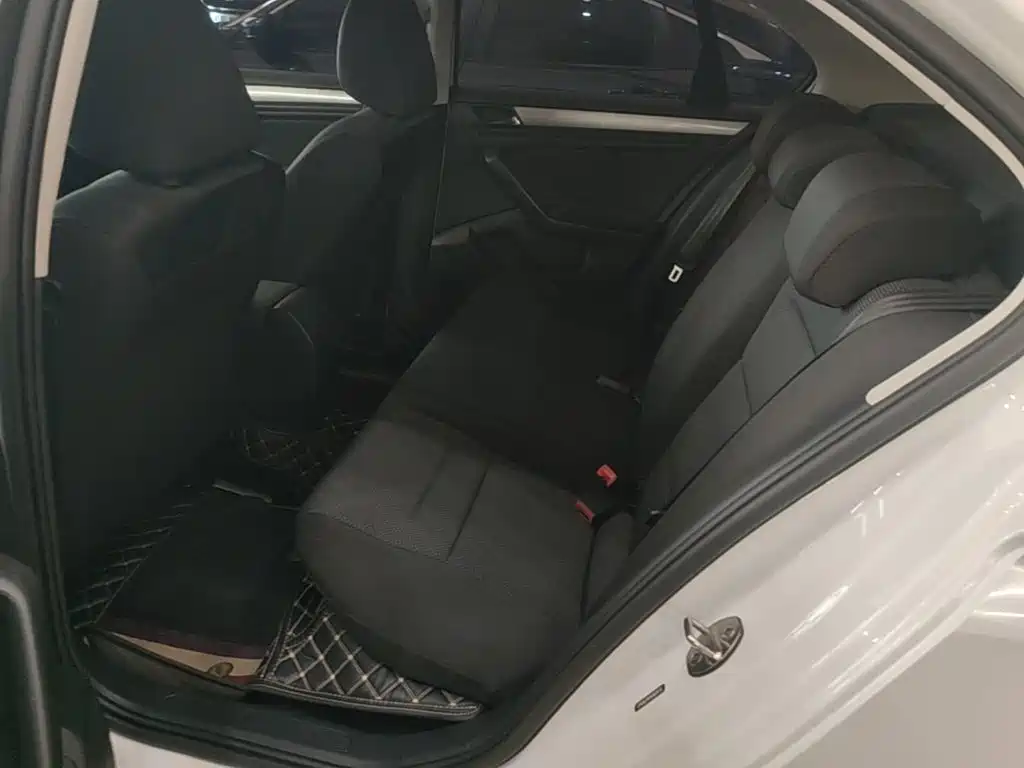 Volkswagen Bora — миниатюра 17