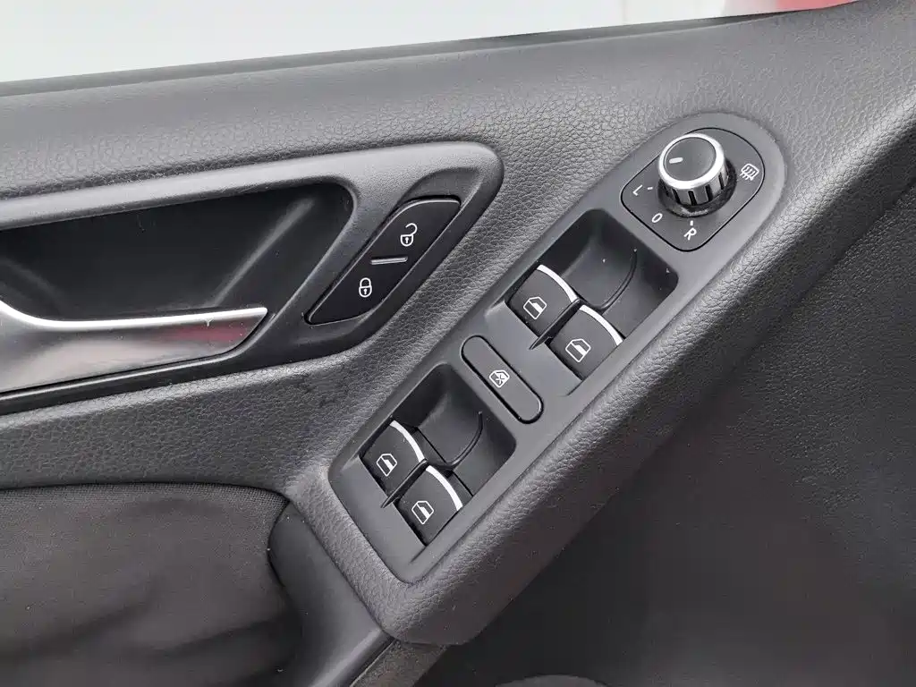 Volkswagen Golf — миниатюра 9