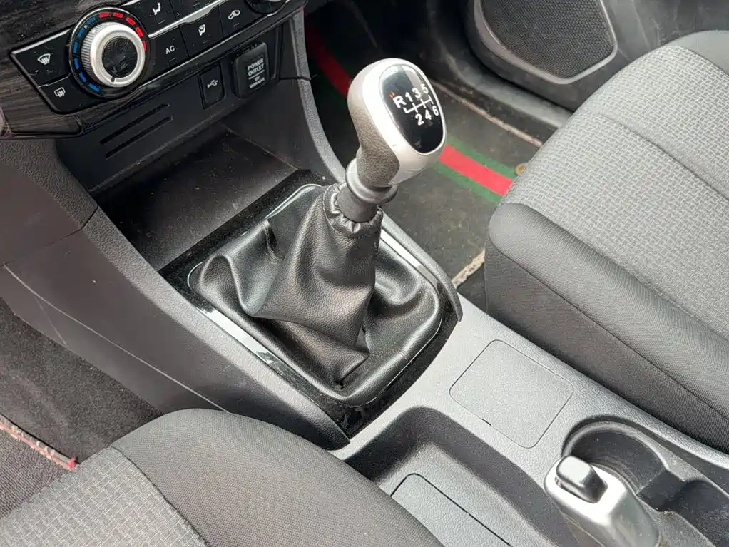 Isuzu Lingtuo — миниатюра 8