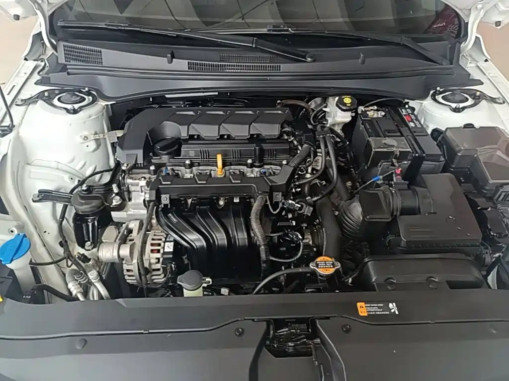 Hyundai Elantra — миниатюра 20