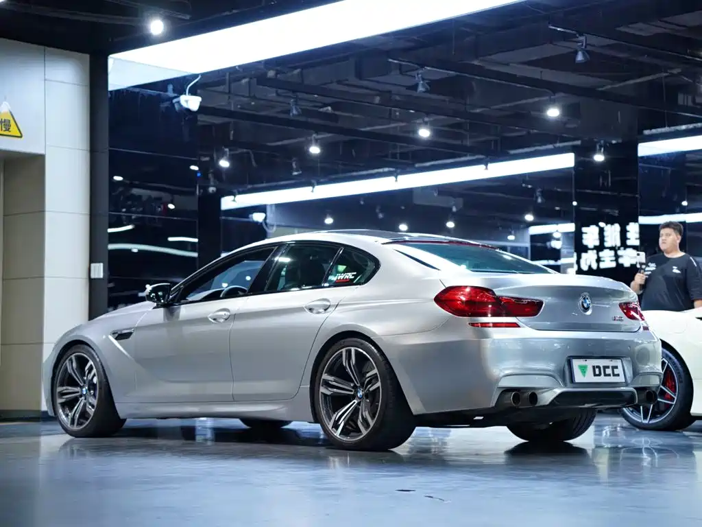 BMW M6 — миниатюра 9