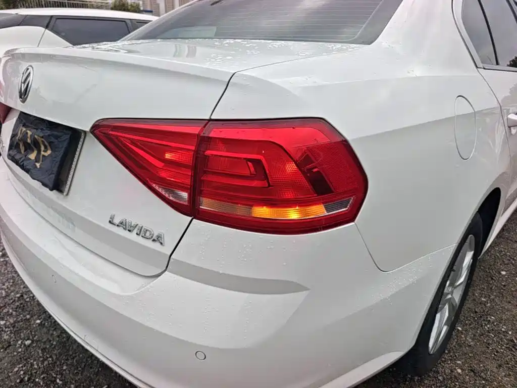 Volkswagen Lavida — миниатюра 8