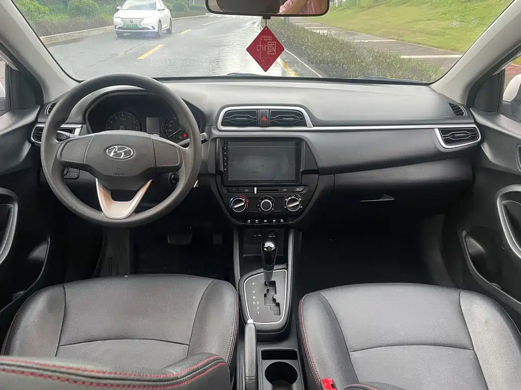 Hyundai Verna - фото 8