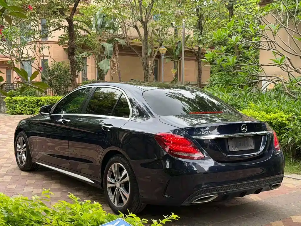 Mercedes-Benz C-Class — миниатюра 7