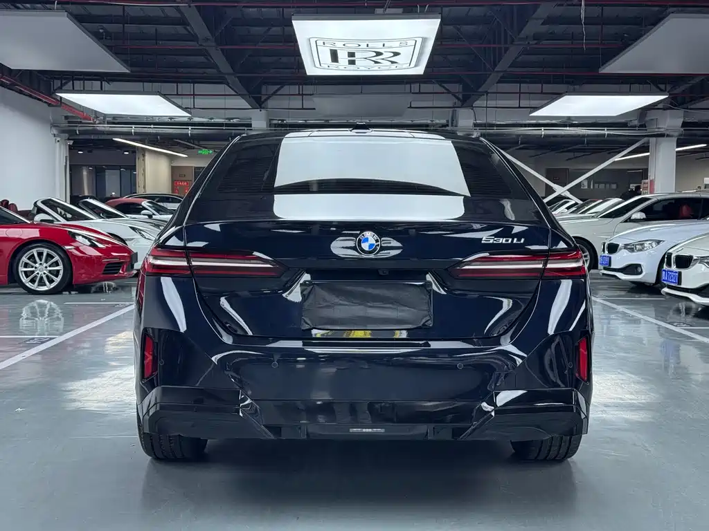 BMW 5 Series — миниатюра 21
