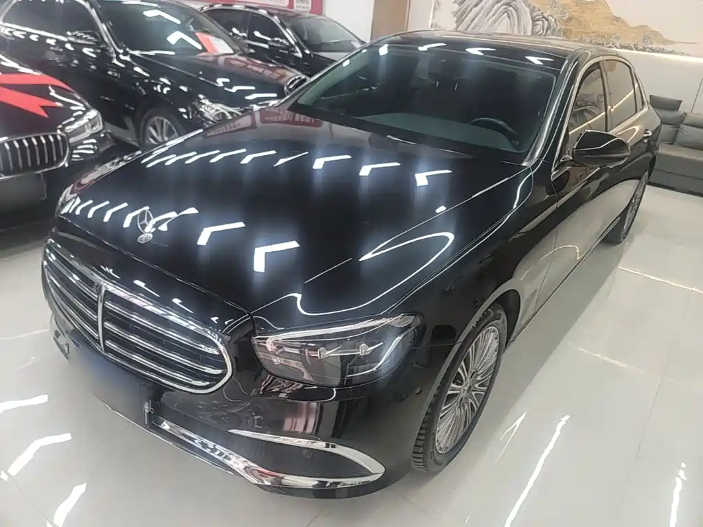 Mercedes-Benz E-Class — миниатюра 2