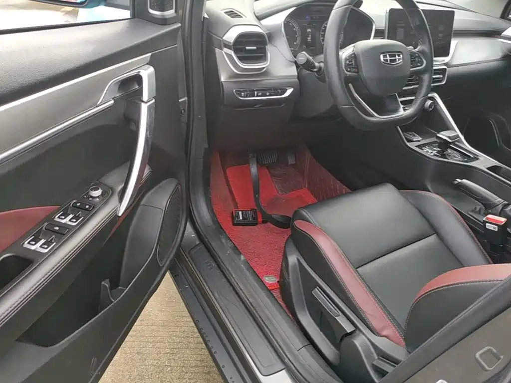 Geely Binyue — миниатюра 16