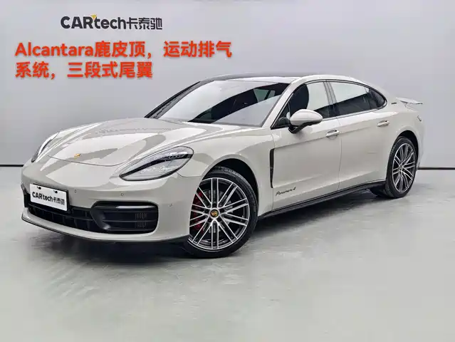 PORSCHE PANAMERA