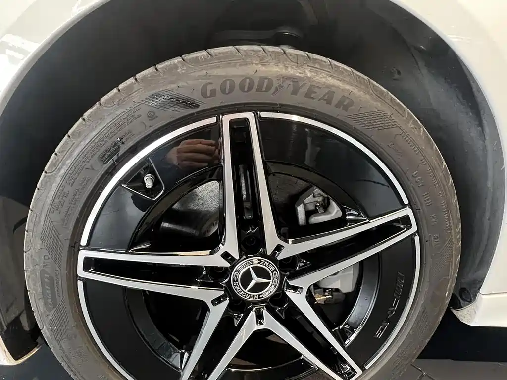 Mercedes-Benz C-Class — миниатюра 16