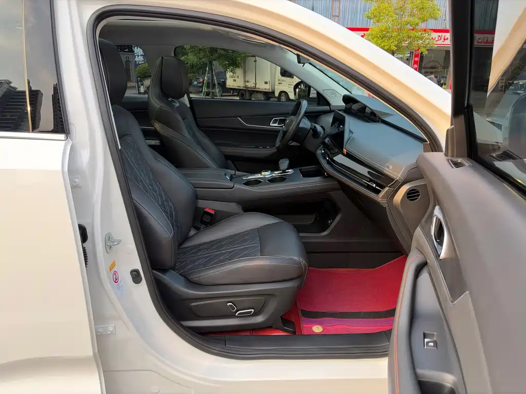 Changan UNI-K iDD — миниатюра 11