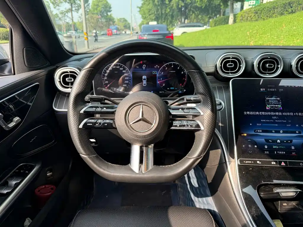 Mercedes-Benz C-Class — миниатюра 14