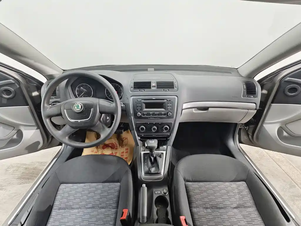 Skoda Octavia — миниатюра 9