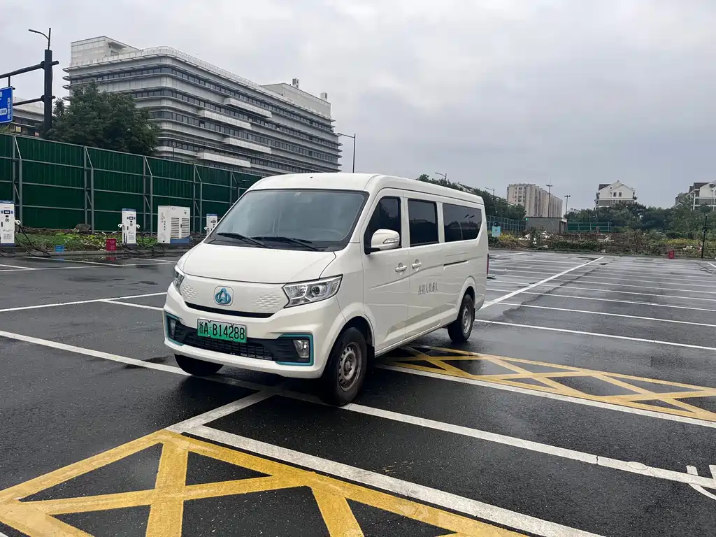 Kuayue Kuayue Star V7 EV