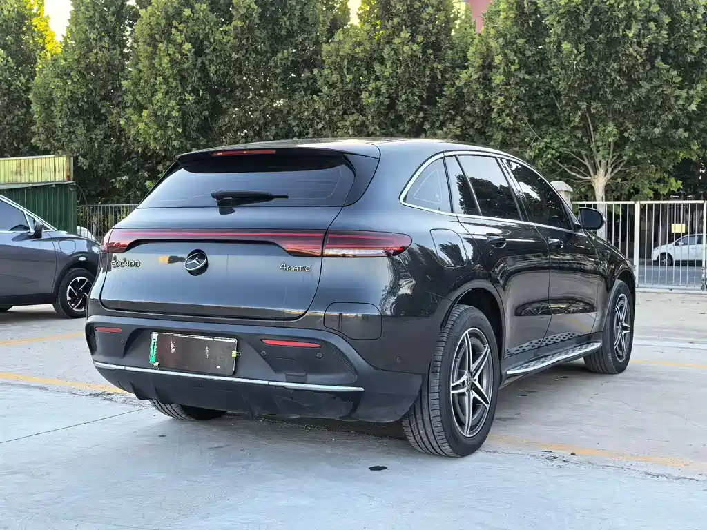 Mercedes-Benz EQC — миниатюра 9
