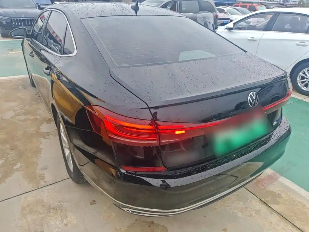 Volkswagen Passat PHEV — миниатюра 5