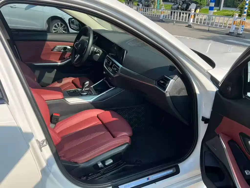 BMW 3 Series — миниатюра 4