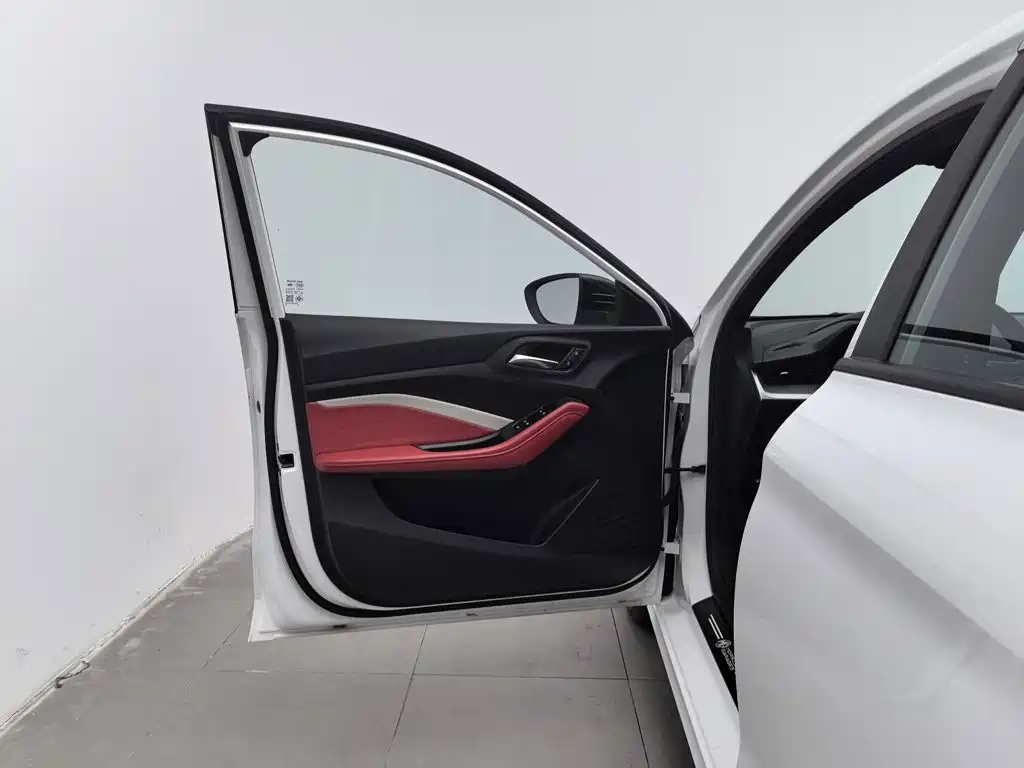 MG MG5 — миниатюра 8