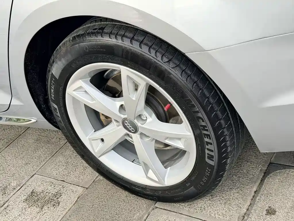 Audi A4L — миниатюра 10