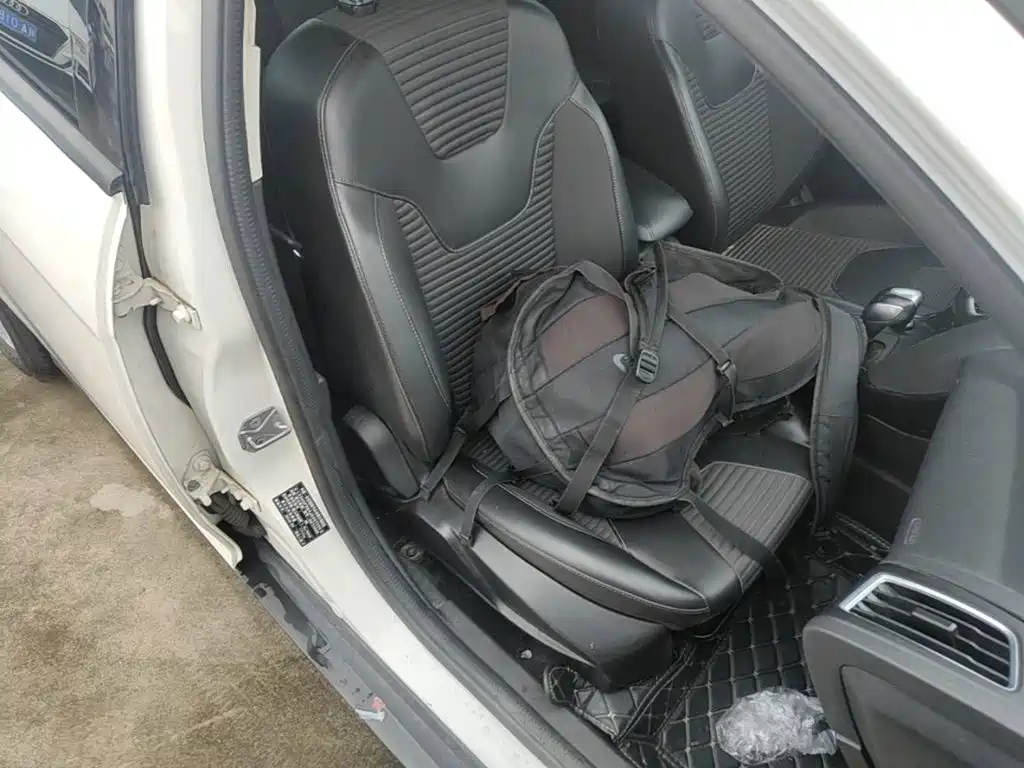 Ford Focus — миниатюра 25