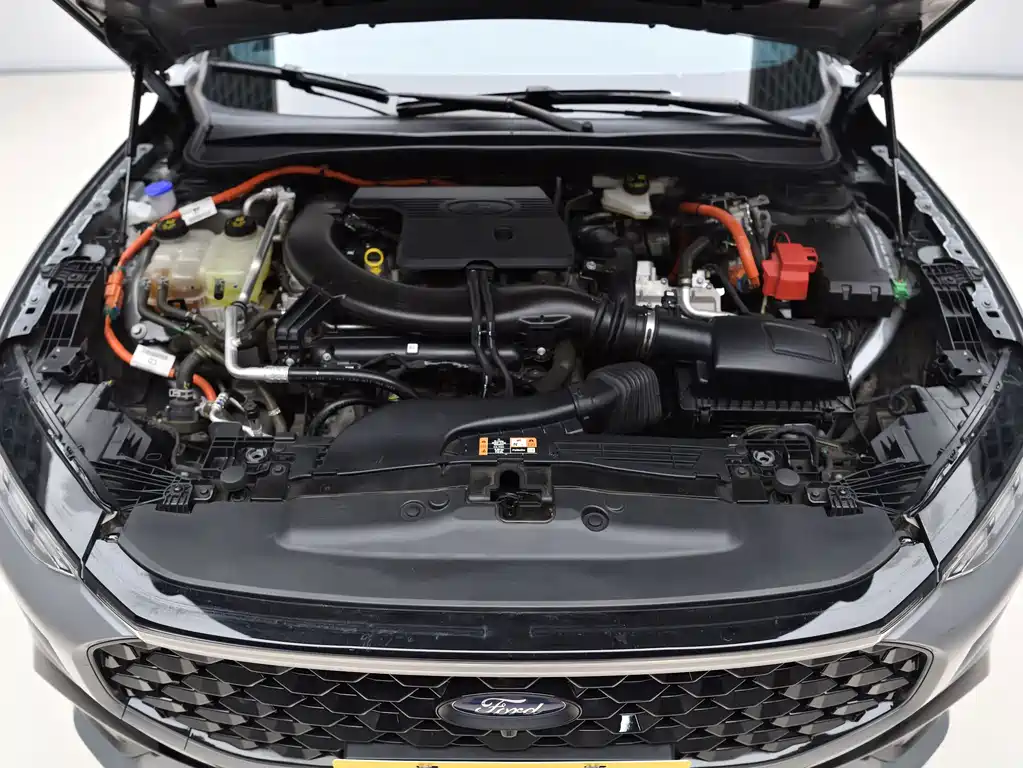 Ford Mondeo — миниатюра 9