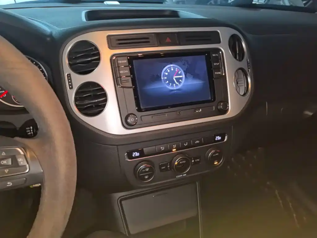 Volkswagen Tiguan — миниатюра 13