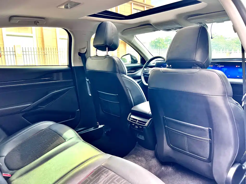 Ford Mondeo — миниатюра 12