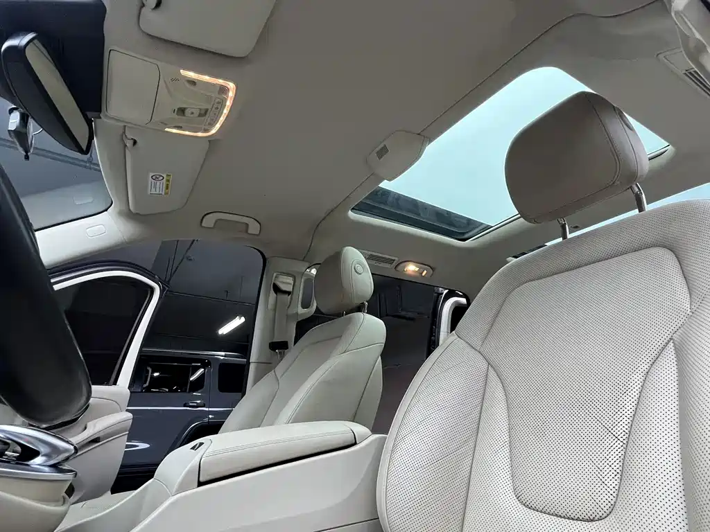 Mercedes-Benz V-Class — миниатюра 8