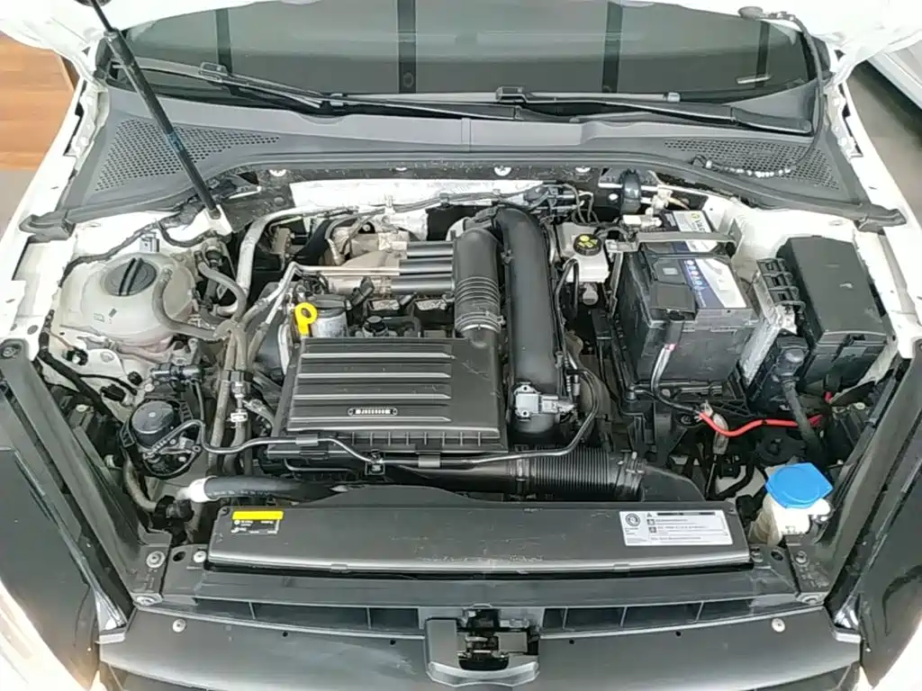 Volkswagen Golf — миниатюра 20