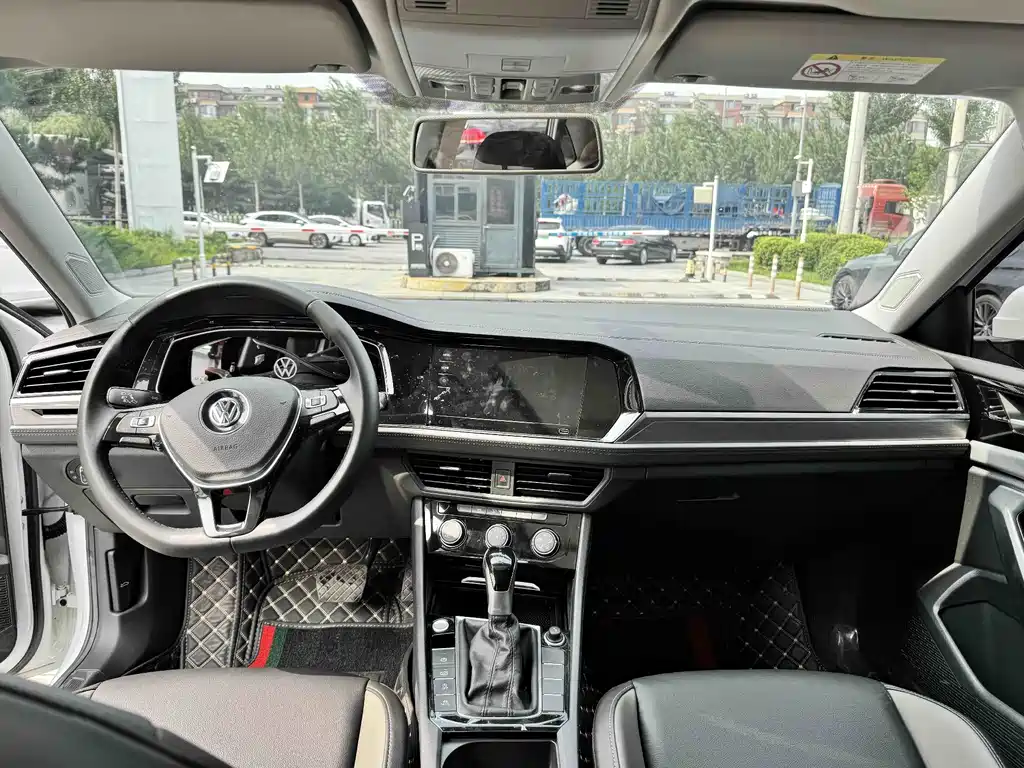 Volkswagen Sagitar 2021 280TSI DSG