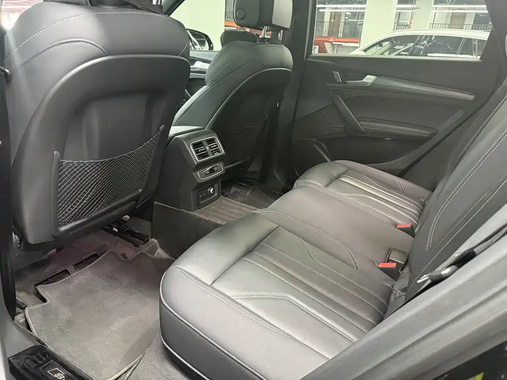 Audi Q5L — миниатюра 11
