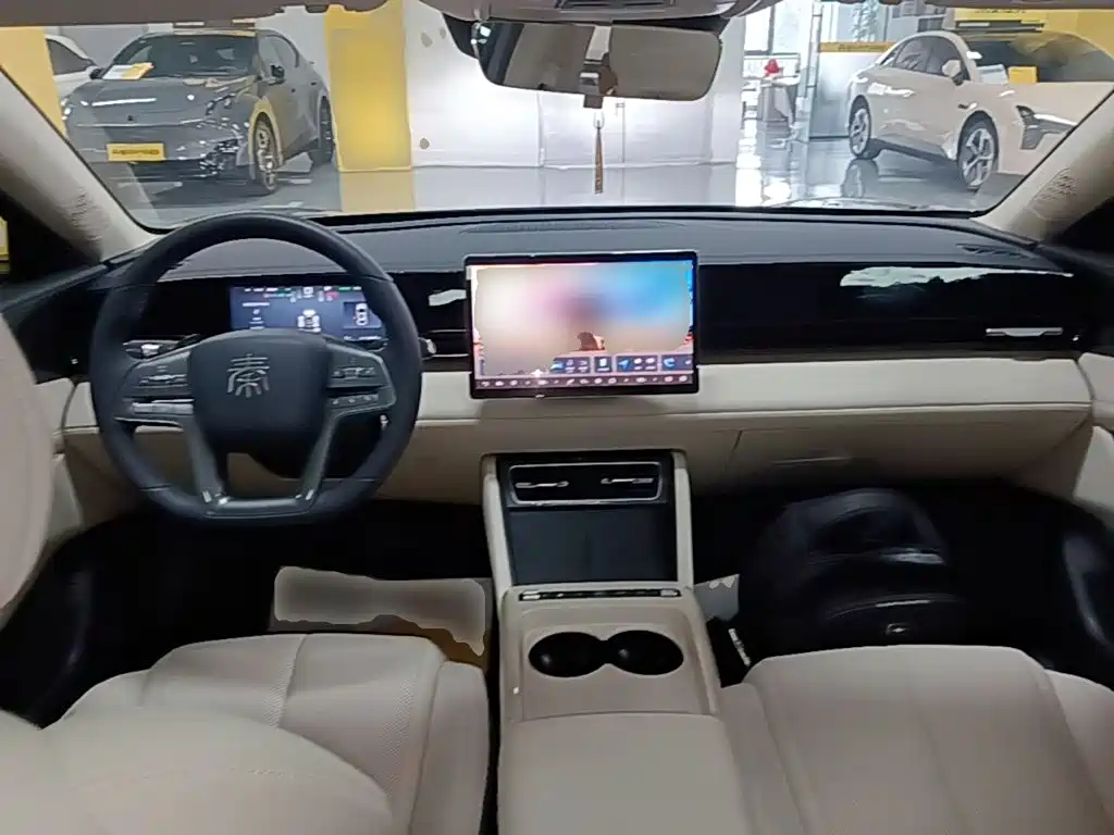 BYD Qin L — миниатюра 10