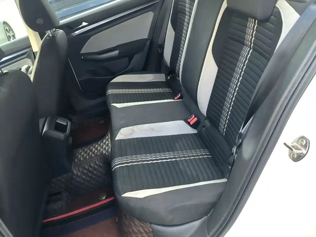Volkswagen Bora — миниатюра 17