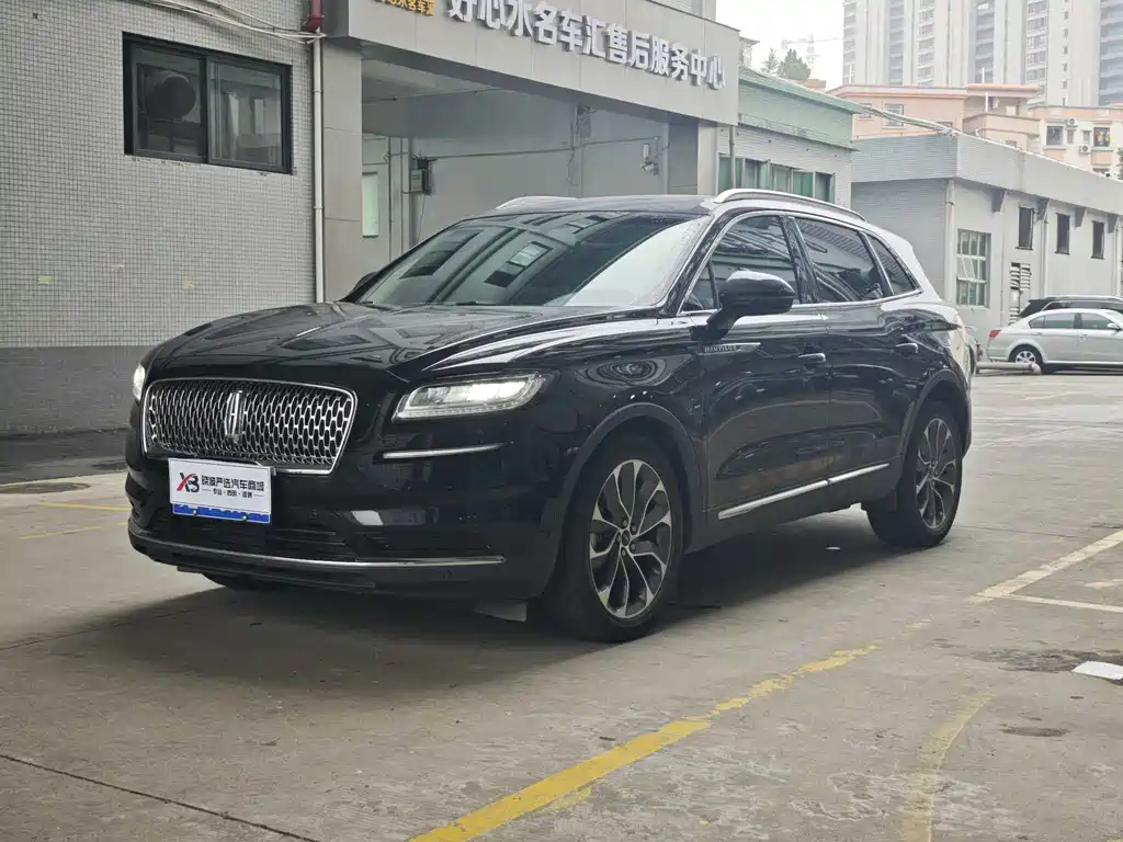 Lincoln Nautilus 2021