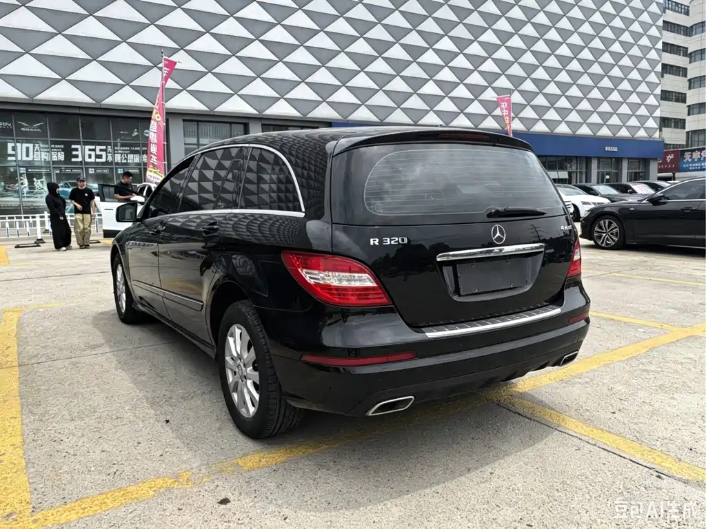 Mercedes-Benz R-Class — миниатюра 12