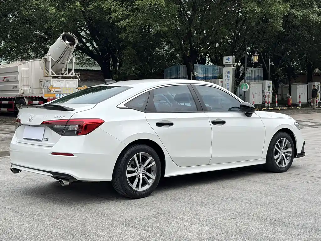 Honda Civic — миниатюра 18