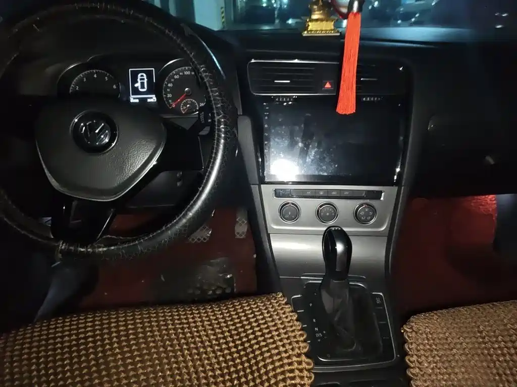 Volkswagen Golf — миниатюра 10