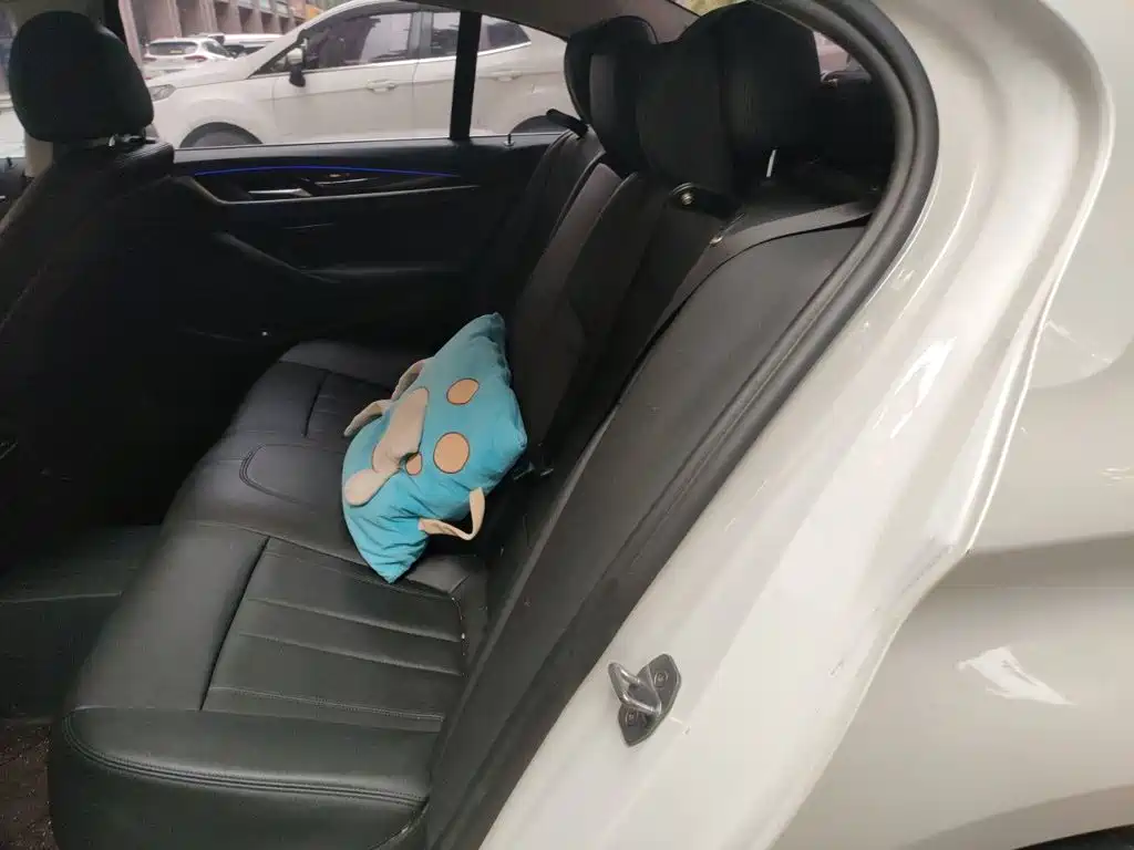 BMW 5 Series — миниатюра 18