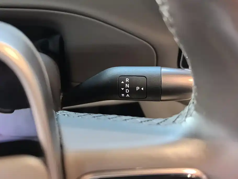 Li Auto Li MEGA — миниатюра 16