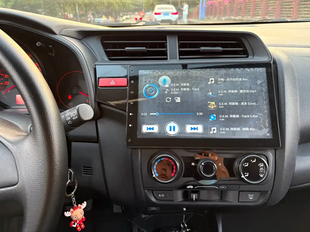 Honda Fit — миниатюра 19