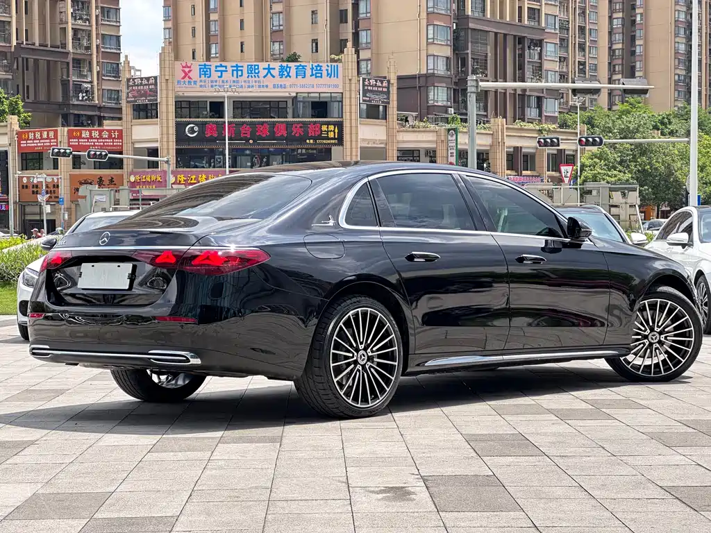 Mercedes-Benz E-Class E 2024 E 300 L Fashion