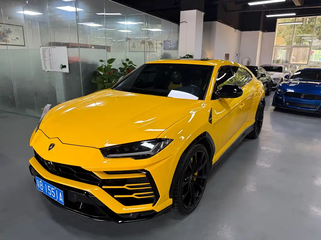 Купить Lamborghini Urus