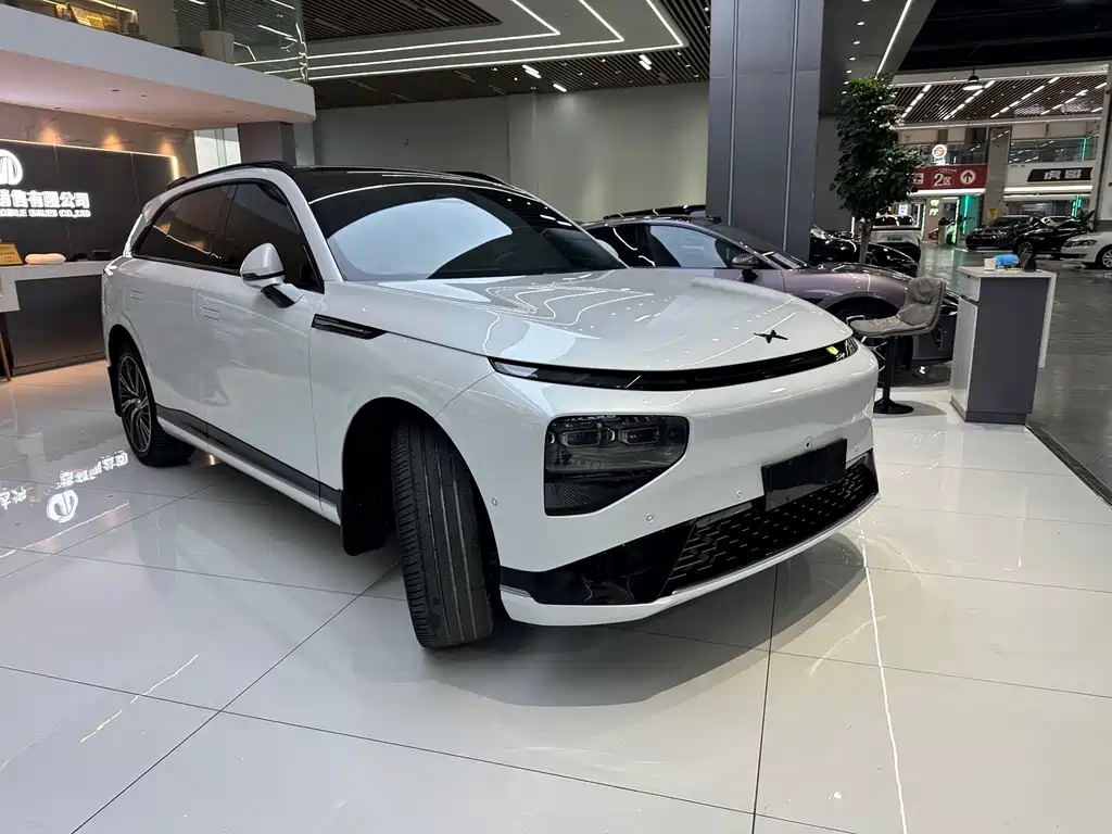 XPeng G9 — миниатюра 3