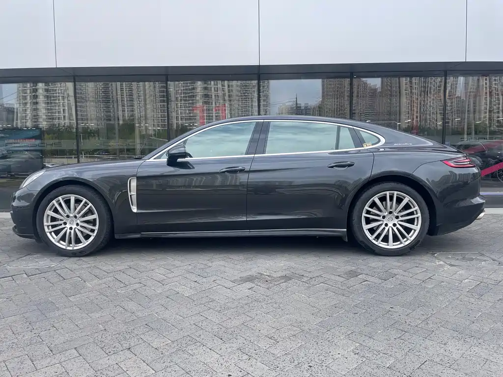 Porsche Panamera — миниатюра 6