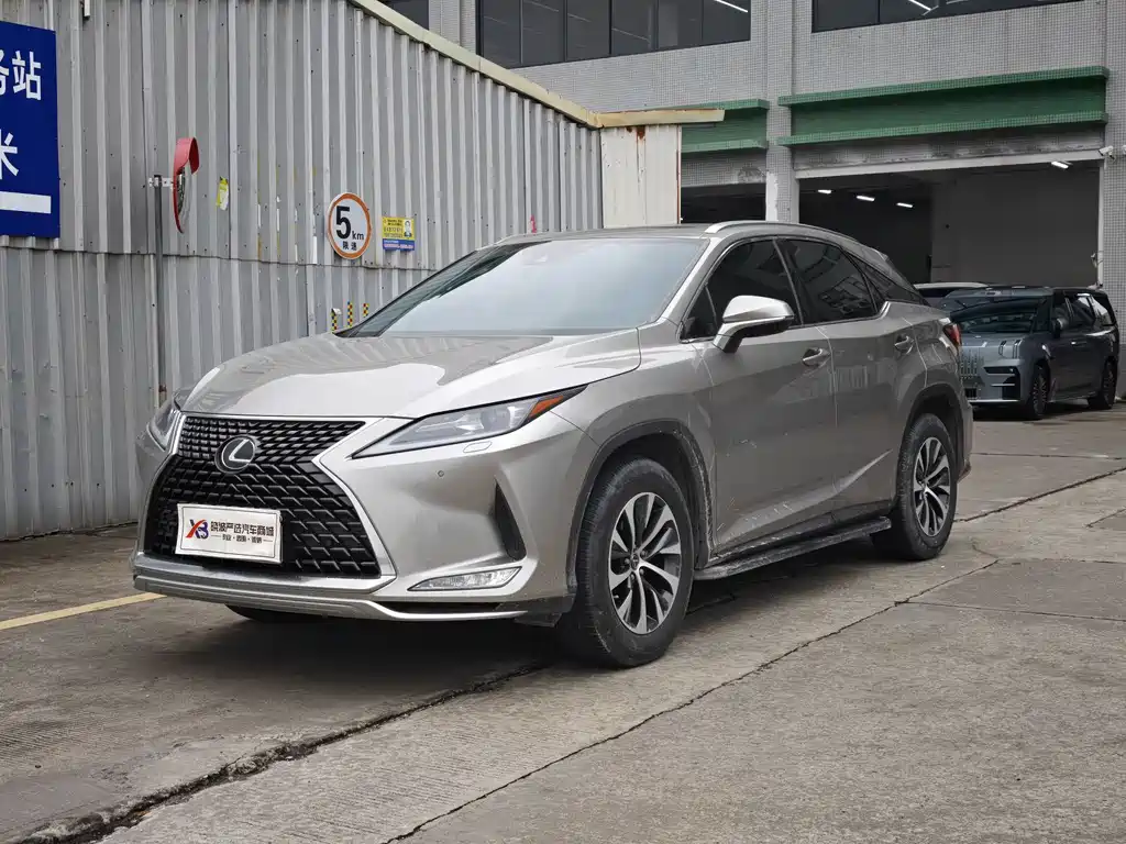 Lexus RX 2021
