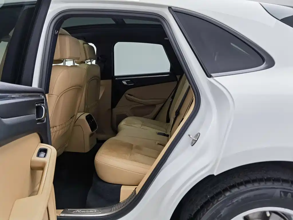 Porsche Macan — миниатюра 15