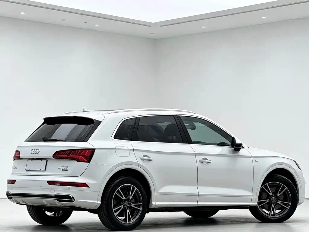 Audi Q5L — миниатюра 4