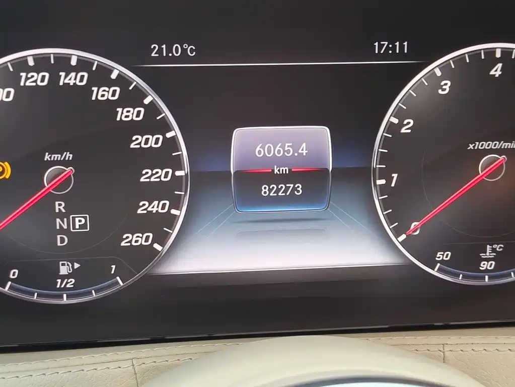 Mercedes-Benz S-Class — миниатюра 11