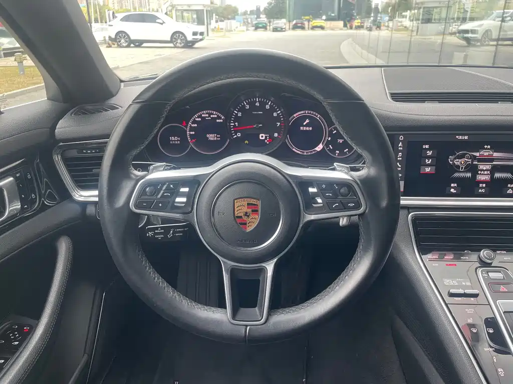 Porsche Panamera — миниатюра 11